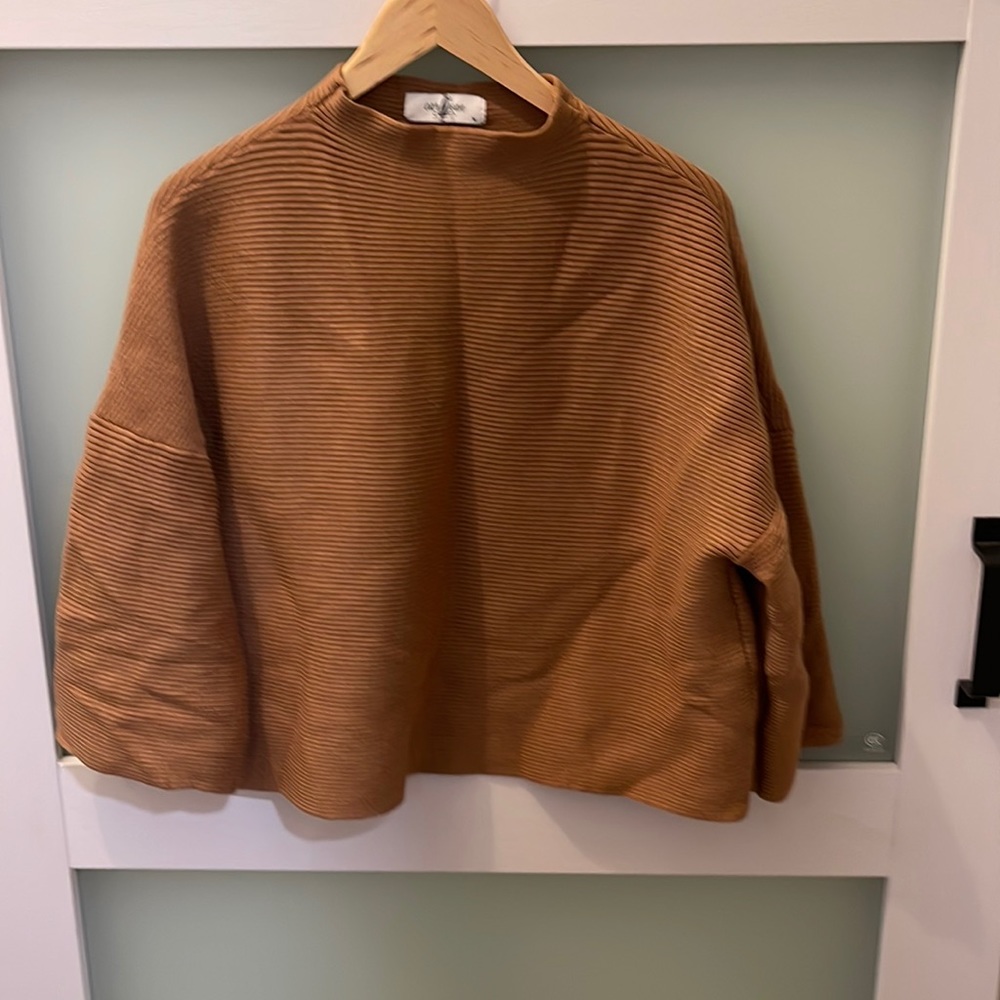Carly Jean Los Angeles camel funnel neck sweater size M